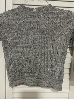 GAP Gray Cable-Knit Crew Neck Sweater
